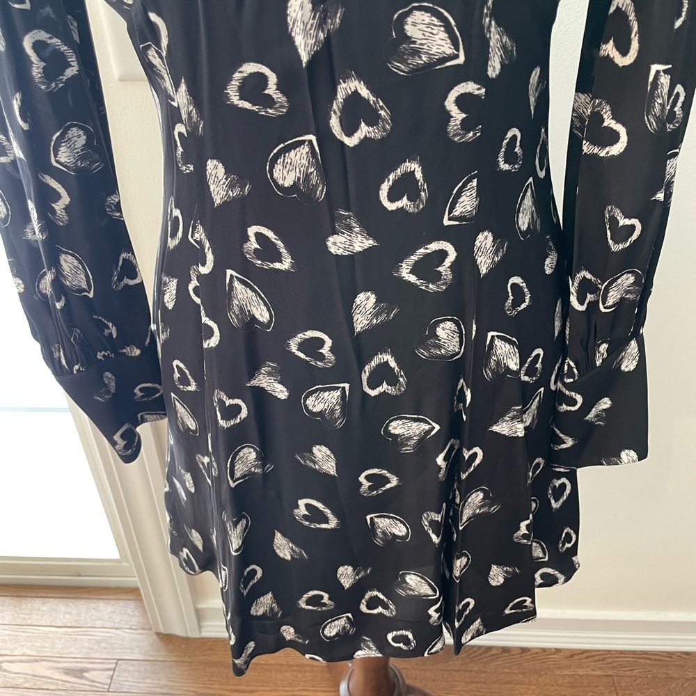 Alice + Olivia Elia Cutout Heart Mini Dress with Choker - Picture 4 of 16